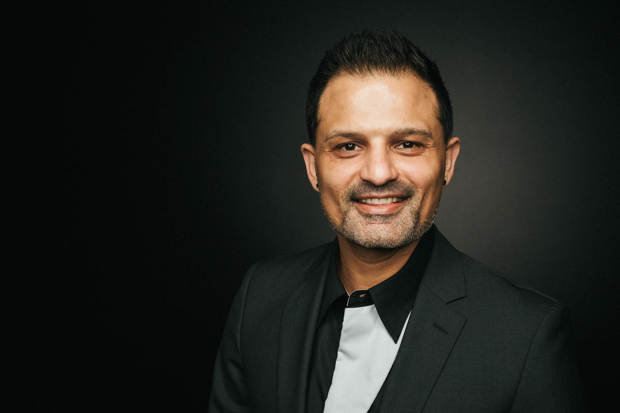 Export x3 Headshot  06137 Dez 01 2019 Headshot  Miro Nicole Nadine 3